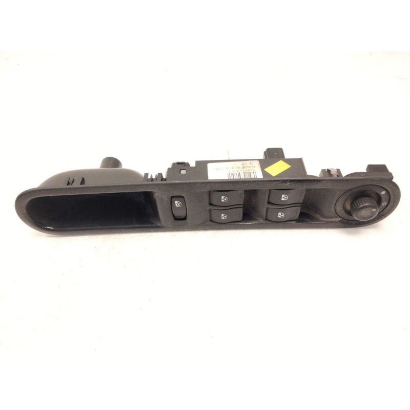 Recambio de mando elevalunas delantero izquierdo para renault espace iv (jk0/1_) 2.0 dci (jk02, jk03) referencia OEM IAM 8200519