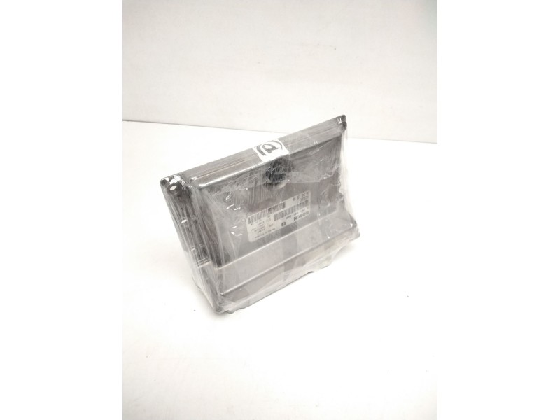 Recambio de centralita motor uce para citroën xantia berlina 1.9 turbodiesel referencia OEM IAM 0281001262 9624519580 28RTD846