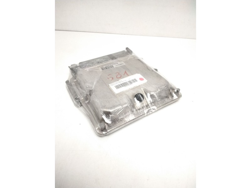 Recambio de centralita motor uce para citroën xantia berlina 2.0 hdi referencia OEM IAM 0281010252 9635158180 28FM0163