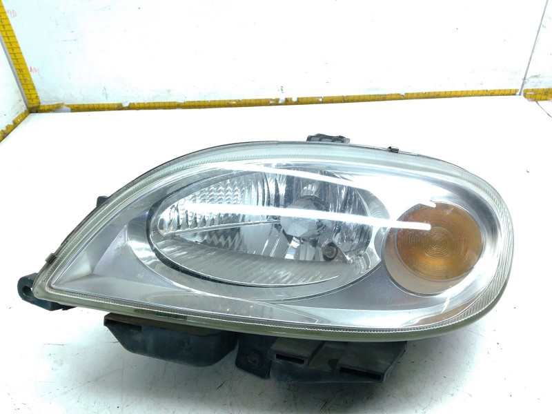 Recambio de faro izquierdo para citroën saxo (s0, s1) 1.5 d referencia OEM IAM 9636331780  