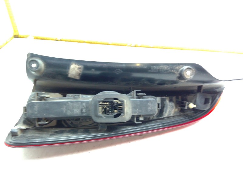 Recambio de piloto trasero izquierdo para renault espace iv (jk0/1_) 2.0 dci (jk02, jk03) referencia OEM IAM 8200394722  