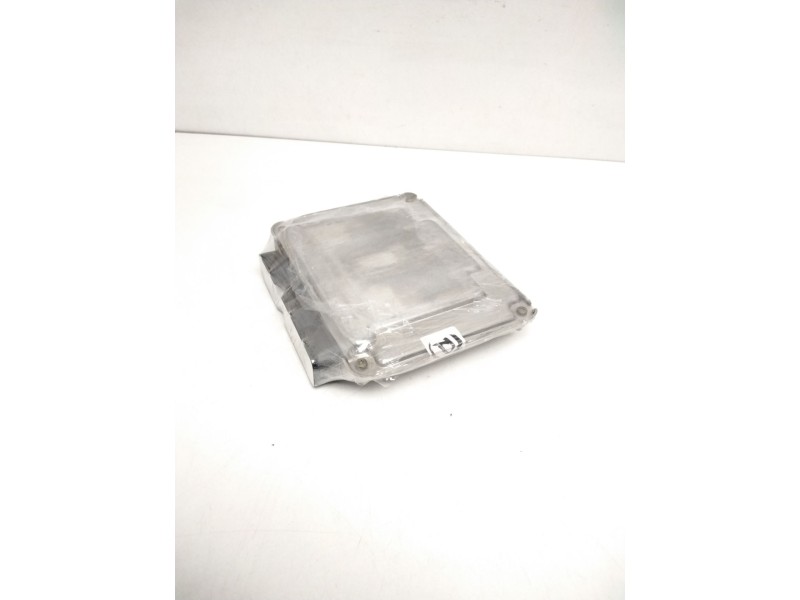 Recambio de centralita motor uce para volkswagen golf iv berlina (1j1) highline referencia OEM IAM 038906012L 0281010112 28SA424