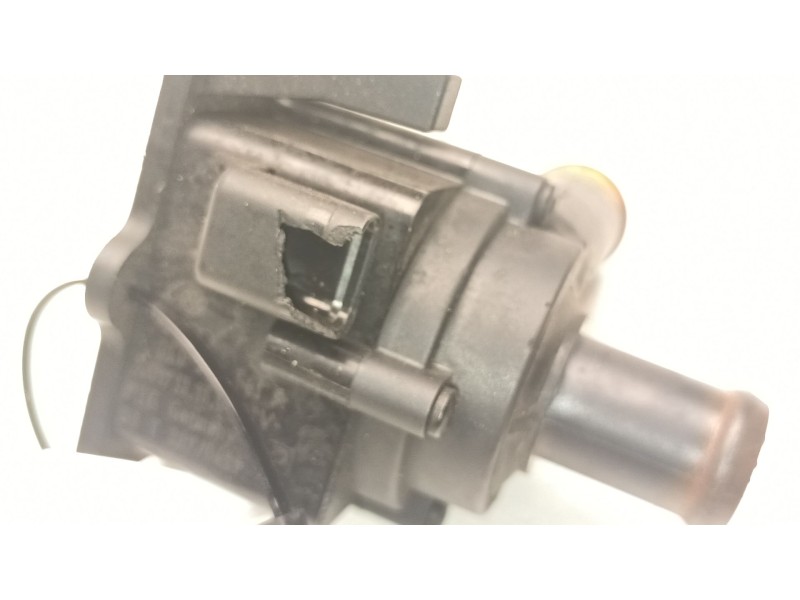 Recambio de bomba agua electrica para audi a4 b8 (8k2) 2.0 tfsi referencia OEM IAM 8K0965561A  