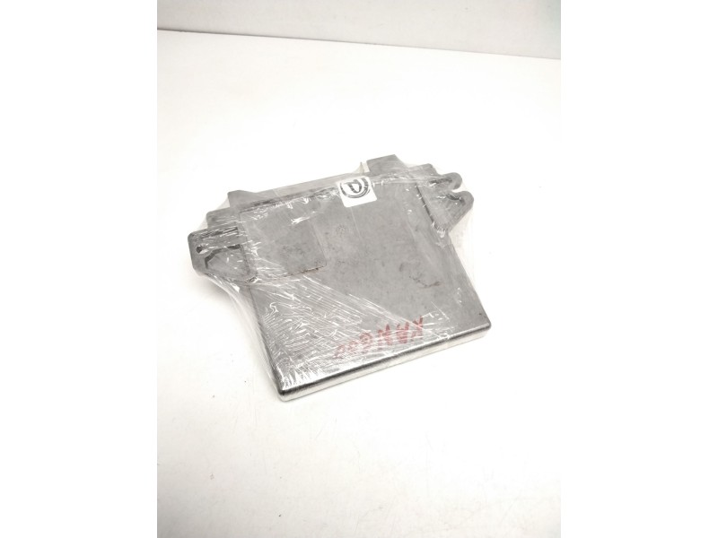 Recambio de centralita motor uce para renault kangoo (f/kc0) referencia OEM IAM R04080010D 7700868300 7700107773