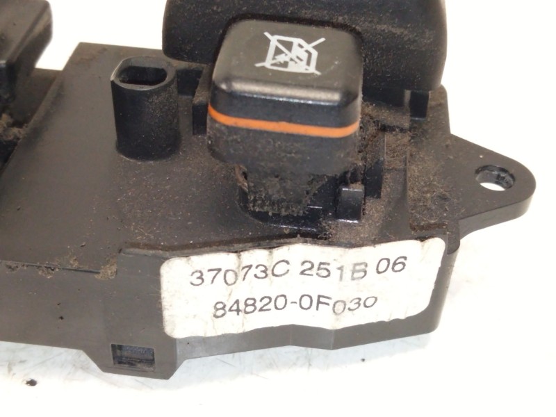 Recambio de mando elevalunas delantero izquierdo para toyota corolla verso (zer_, zze12_, r1_) 2.2 d-4d (aur10_) referencia OEM 