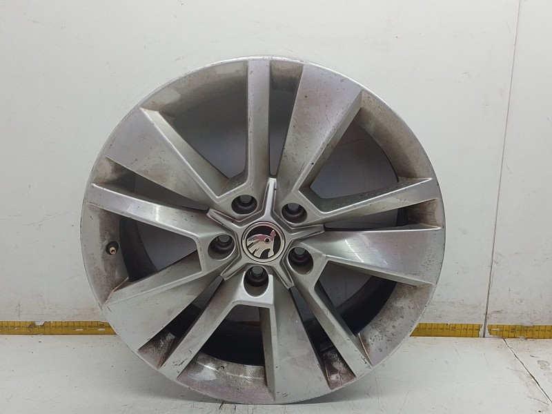 Recambio de llanta aluminio para skoda karoq (nu7, nd7) 1.5 tsi referencia OEM IAM 57A601025J  
