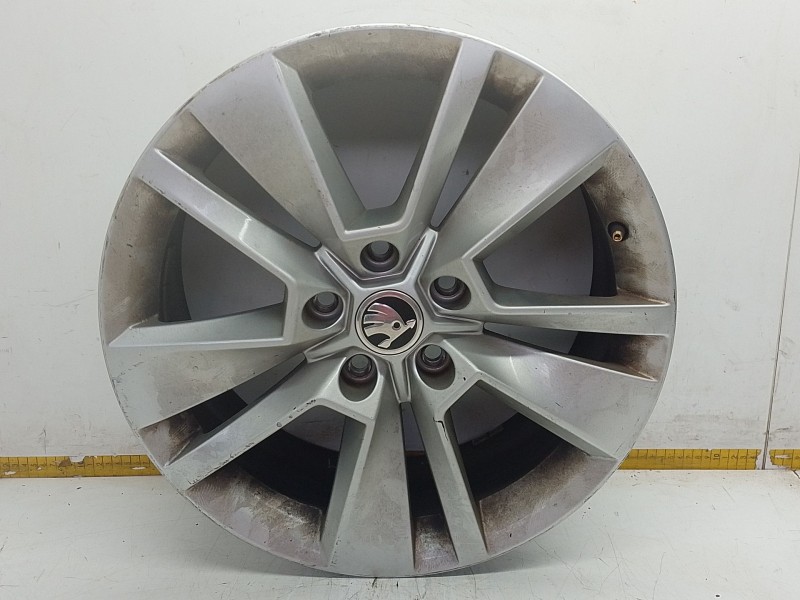 Recambio de llanta aluminio para skoda karoq (nu7, nd7) 1.5 tsi referencia OEM IAM 57A601025  