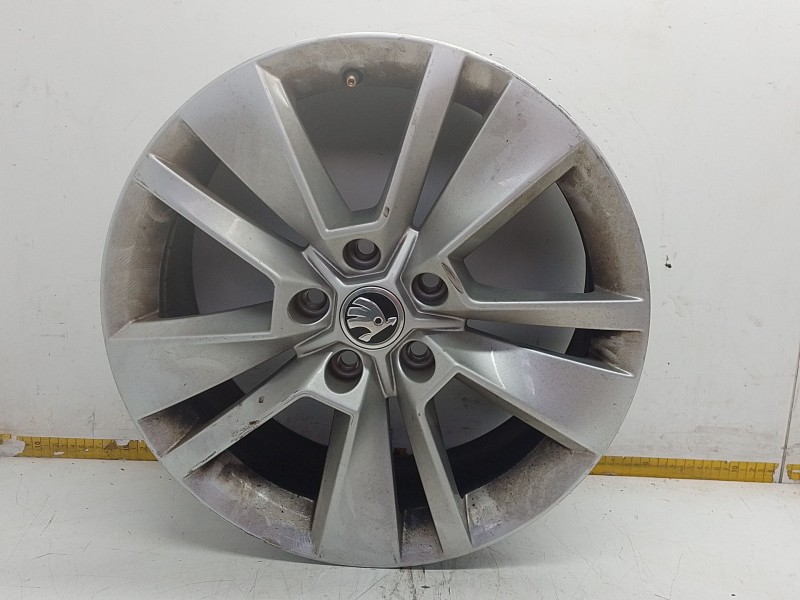 Recambio de llanta aluminio para skoda karoq (nu7, nd7) 1.5 tsi referencia OEM IAM 57A601025J  
