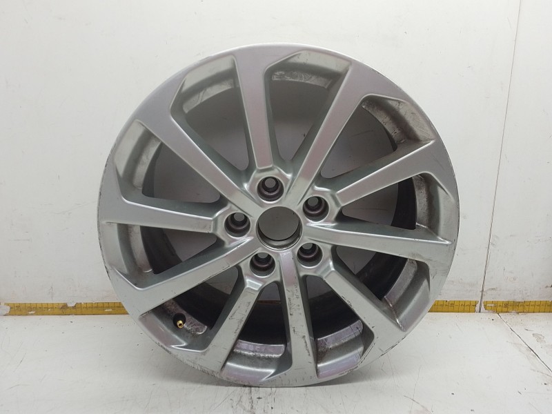 Recambio de llanta aluminio para skoda octavia ii (1z3) 2.0 tdi 16v referencia OEM IAM 8V0601025DM  