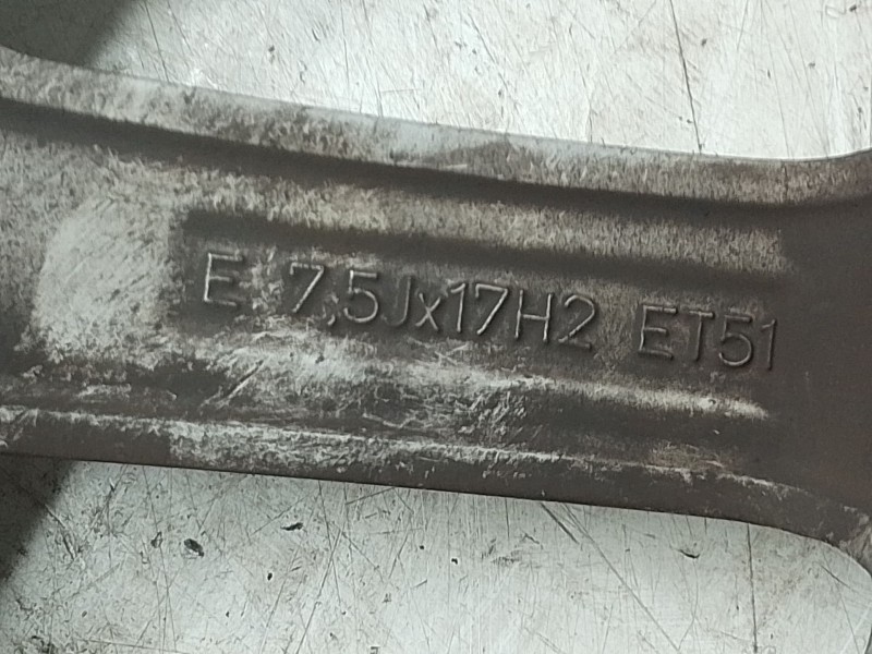 Recambio de llanta aluminio para skoda octavia ii (1z3) 2.0 tdi 16v referencia OEM IAM 8V0601025DM  