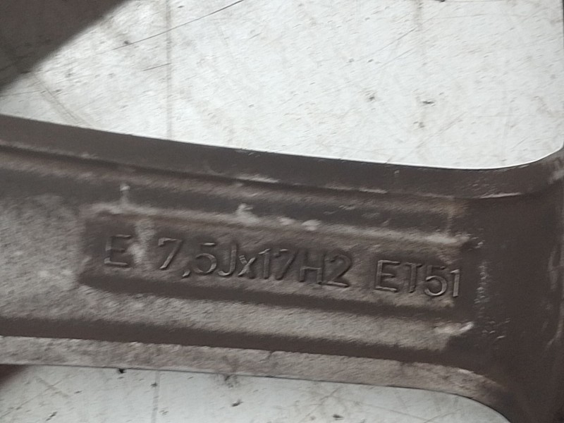 Recambio de llanta aluminio para skoda octavia ii (1z3) 2.0 tdi 16v referencia OEM IAM 8V0601025DM  