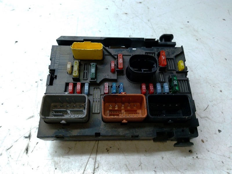 Recambio de caja fusibles para peugeot 207/207+ (wa_, wc_) 1.4 hdi referencia OEM IAM 9664055780  