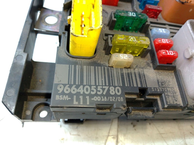Recambio de caja fusibles para peugeot 207/207+ (wa_, wc_) 1.4 hdi referencia OEM IAM 9664055780  