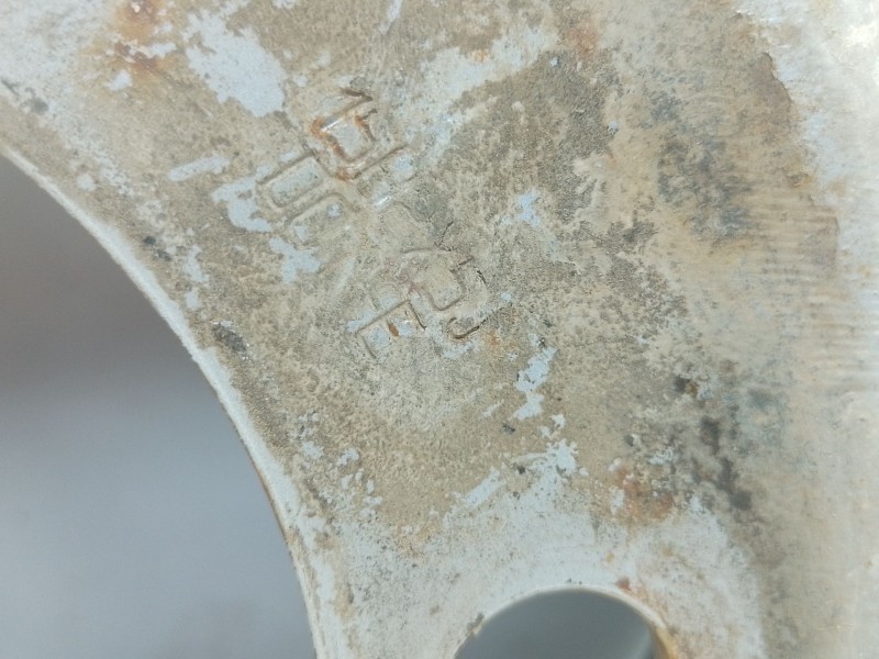 Recambio de llanta hierro para renault maxity referencia OEM IAM 40300LC60A  