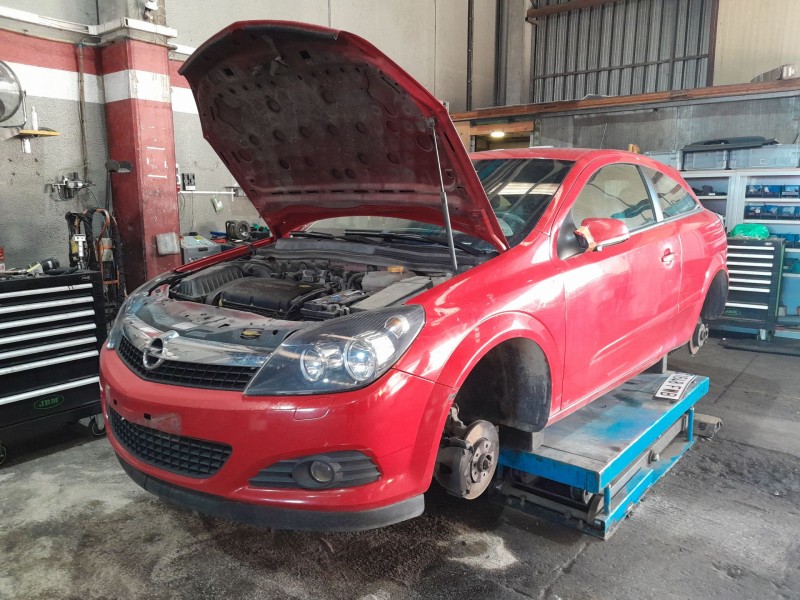 opel astra h gtc (a04) del año 2007