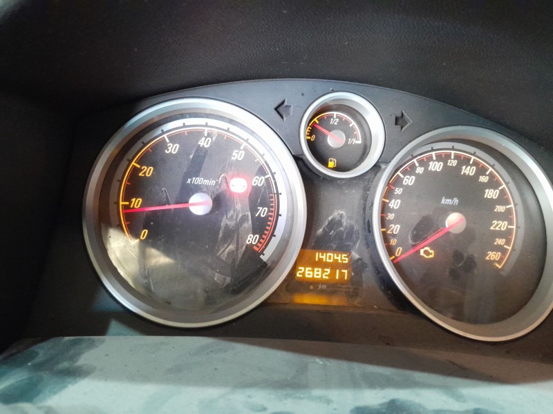 opel astra h gtc (a04) del año 2007