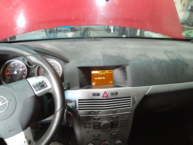 opel astra h gtc (a04) del año 2007