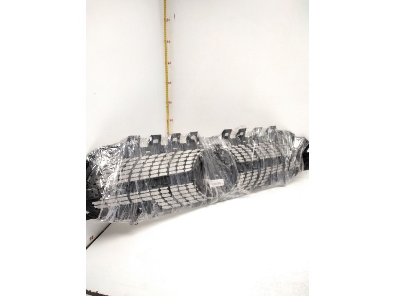 Recambio de rejilla delantera para mercedes-benz clase a (bm 177) referencia OEM IAM A1778880200  