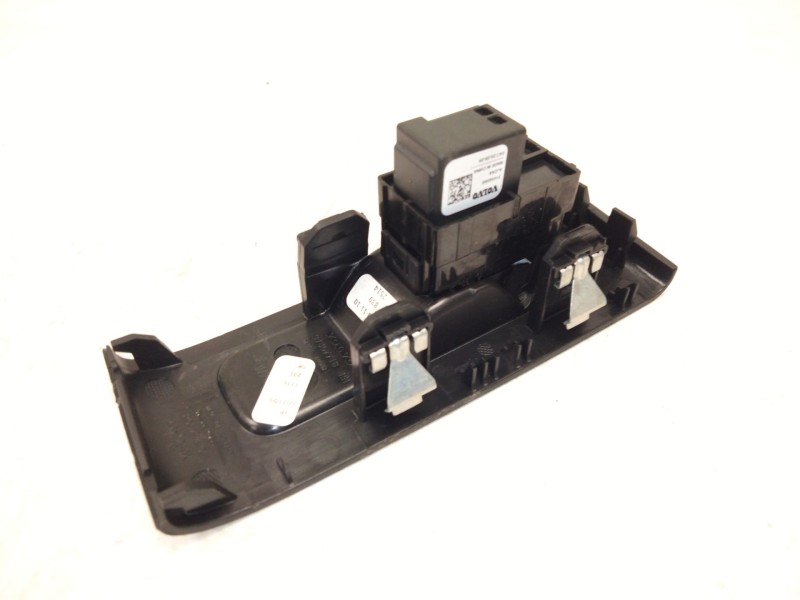 Recambio de mando elevalunas trasero derecho para volvo xc40 (536) t2 referencia OEM IAM 31456060  