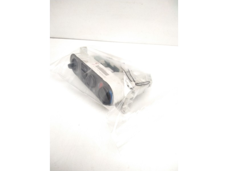 Recambio de mando climatizador para nissan terrano/terrano.ii (r20) referencia OEM IAM EG08136701  