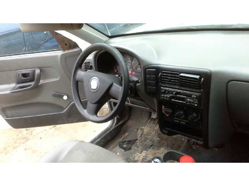 seat inca (6k9) del año 2002
