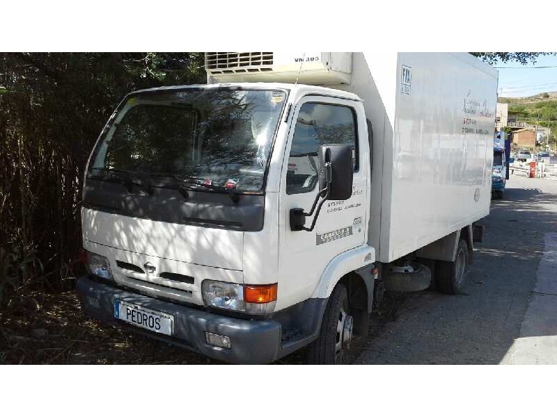 nissan cabstar del año 2001