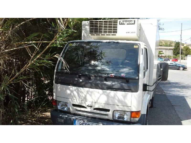 nissan cabstar del año 2001