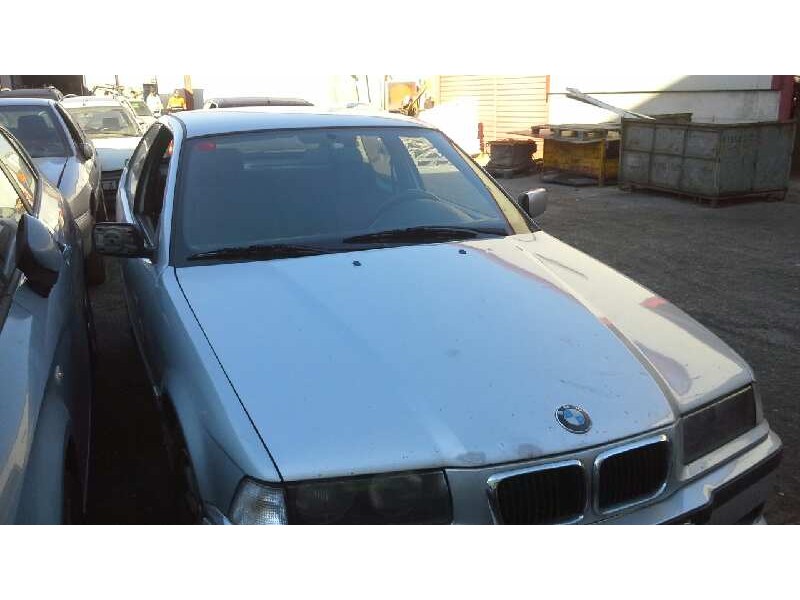 bmw serie 3 compacto (e36) del año 2000