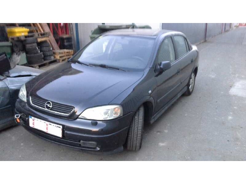 opel astra g berlina del año 2001