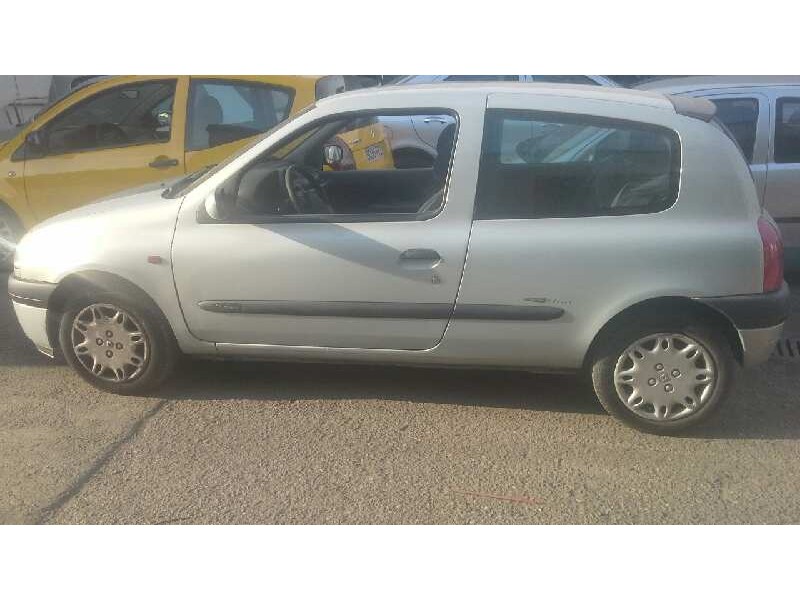 renault clio ii fase i (b/cbo) del año 2001