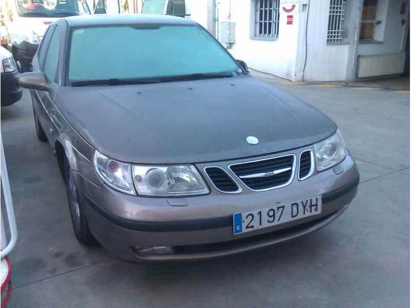 saab 9-5 berlina del año 2004