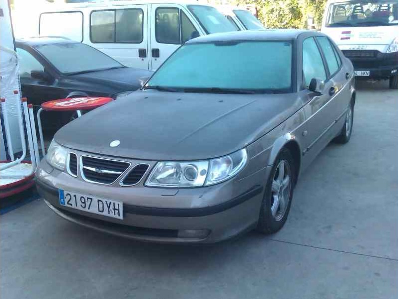 saab 9-5 berlina del año 2004
