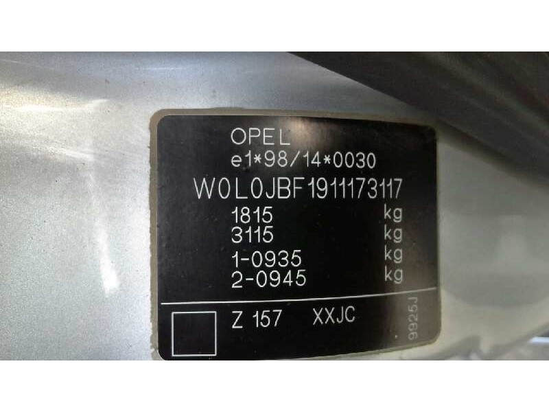 opel vectra b berlina del año 2001