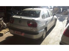 seat cordoba berlina (6k2) del año 2001 2