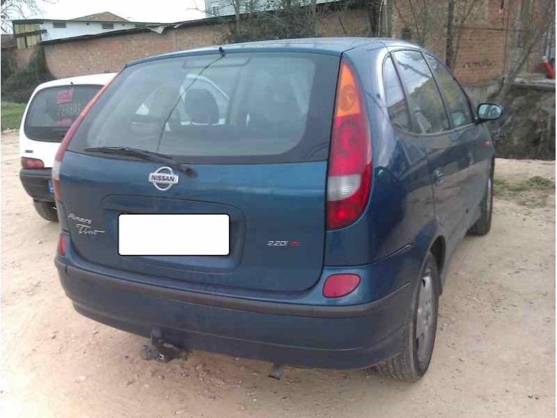 nissan almera tino (v10m) del año 2002
