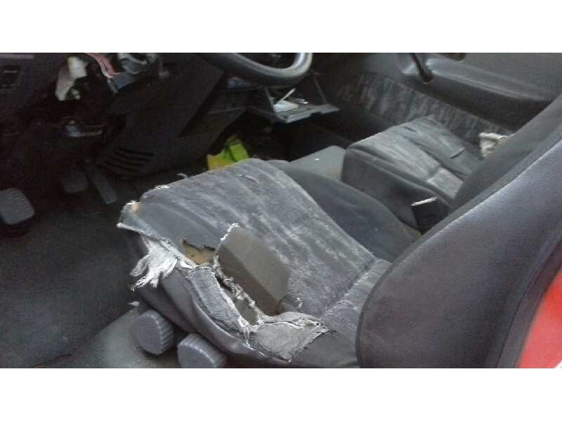 nissan atleon del año 2001