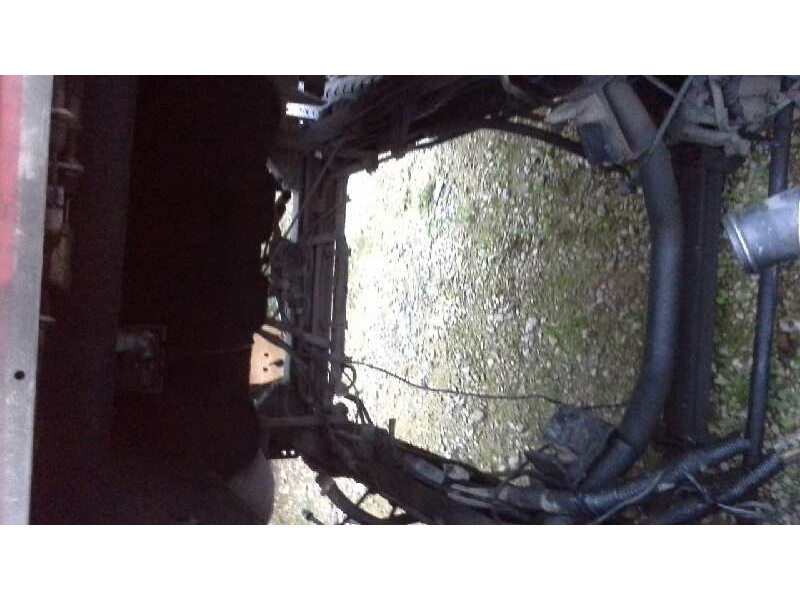 nissan atleon del año 2001