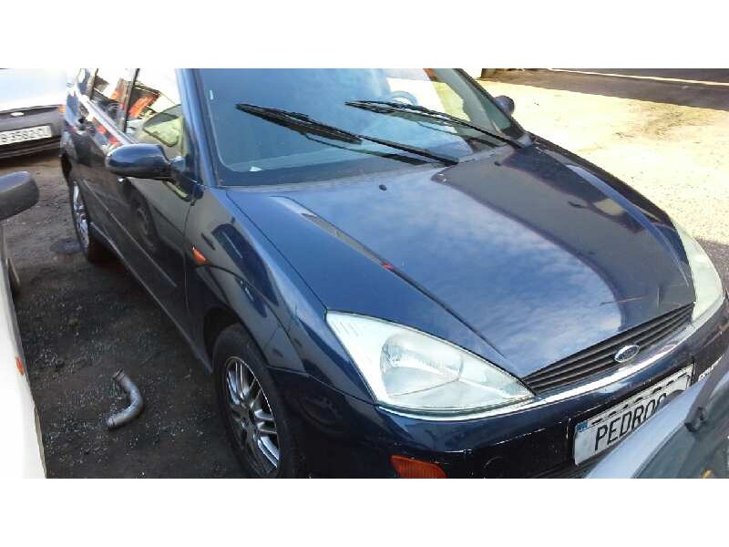 ford focus berlina (cak) del año 2000