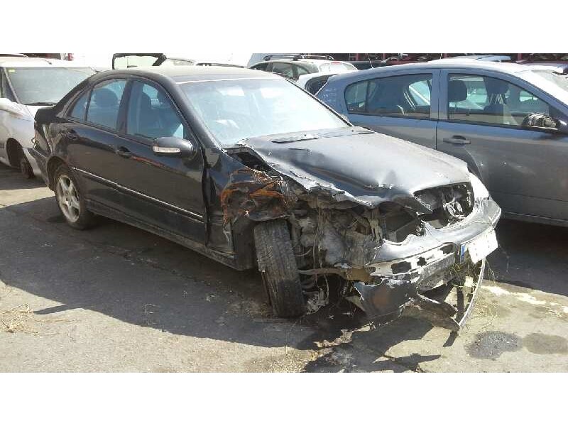 mercedes-benz clase c (w203) berlina del año 2002