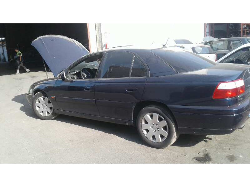 opel omega b del año 2000