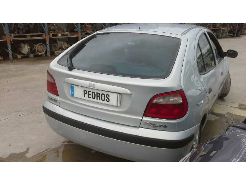 renault megane i fase 2 berlina (ba0) del año 2000