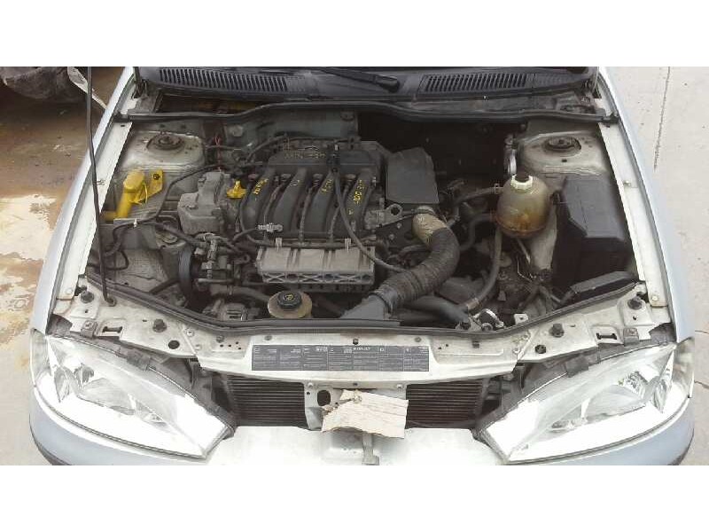 renault megane i fase 2 berlina (ba0) del año 2000