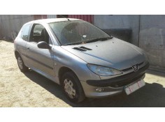 peugeot 206 berlina del año 2000