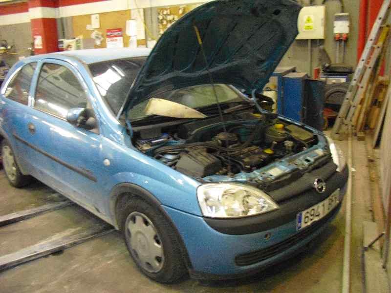 opel corsa c del año 2000