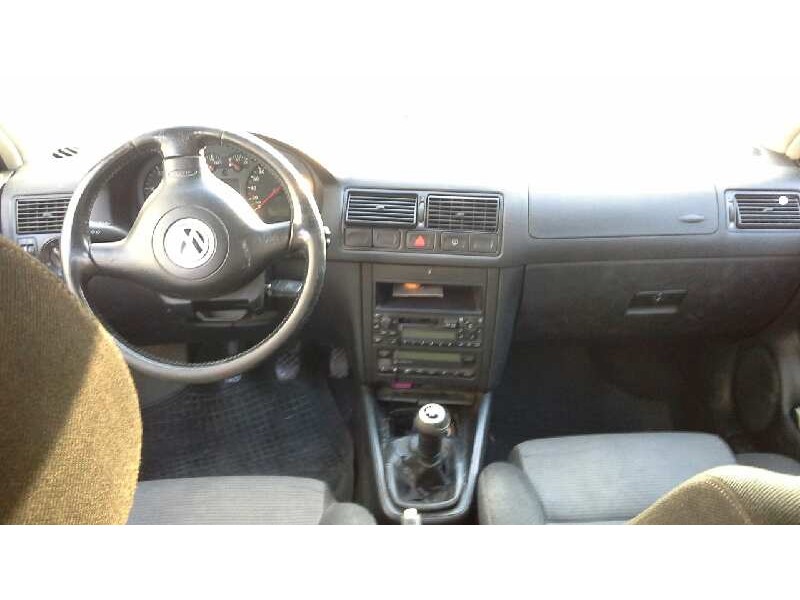 volkswagen golf iv berlina (1j1) del año 2001
