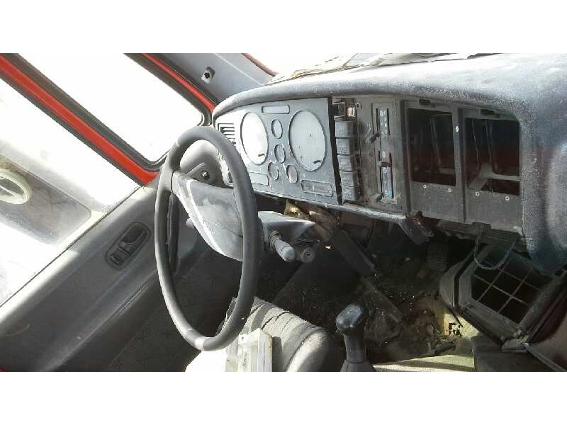 nissan atleon del año 2003