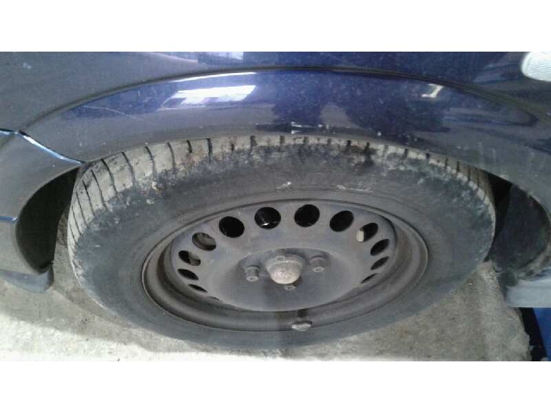 opel astra g berlina del año 2000