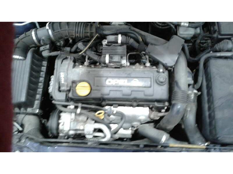 opel astra g berlina del año 2000