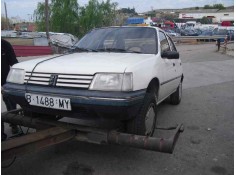 peugeot 205 berlina del año 1992