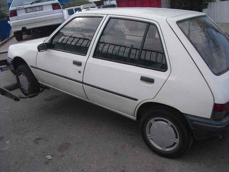 peugeot 205 berlina del año 1992